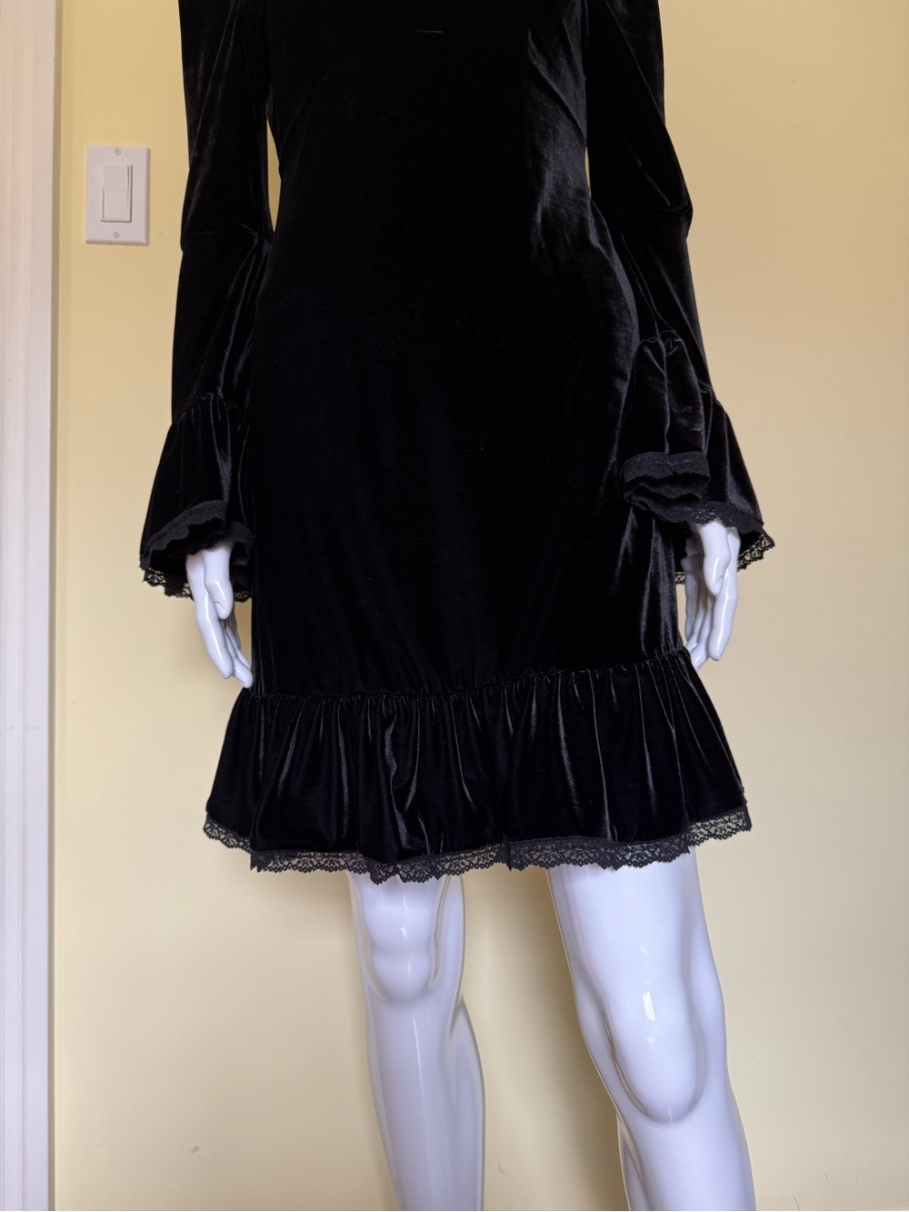 Killstar Mitsuyo Velvet Lace Bell Sleeve Mini Dress Witchy Whimsygoth Nu Goth XS - Picture 4 of 12